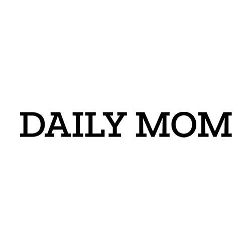 daily mom black logo